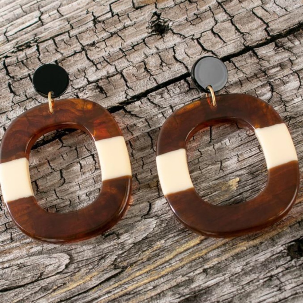ACRYLIC HOOP EARRINGS (J17)